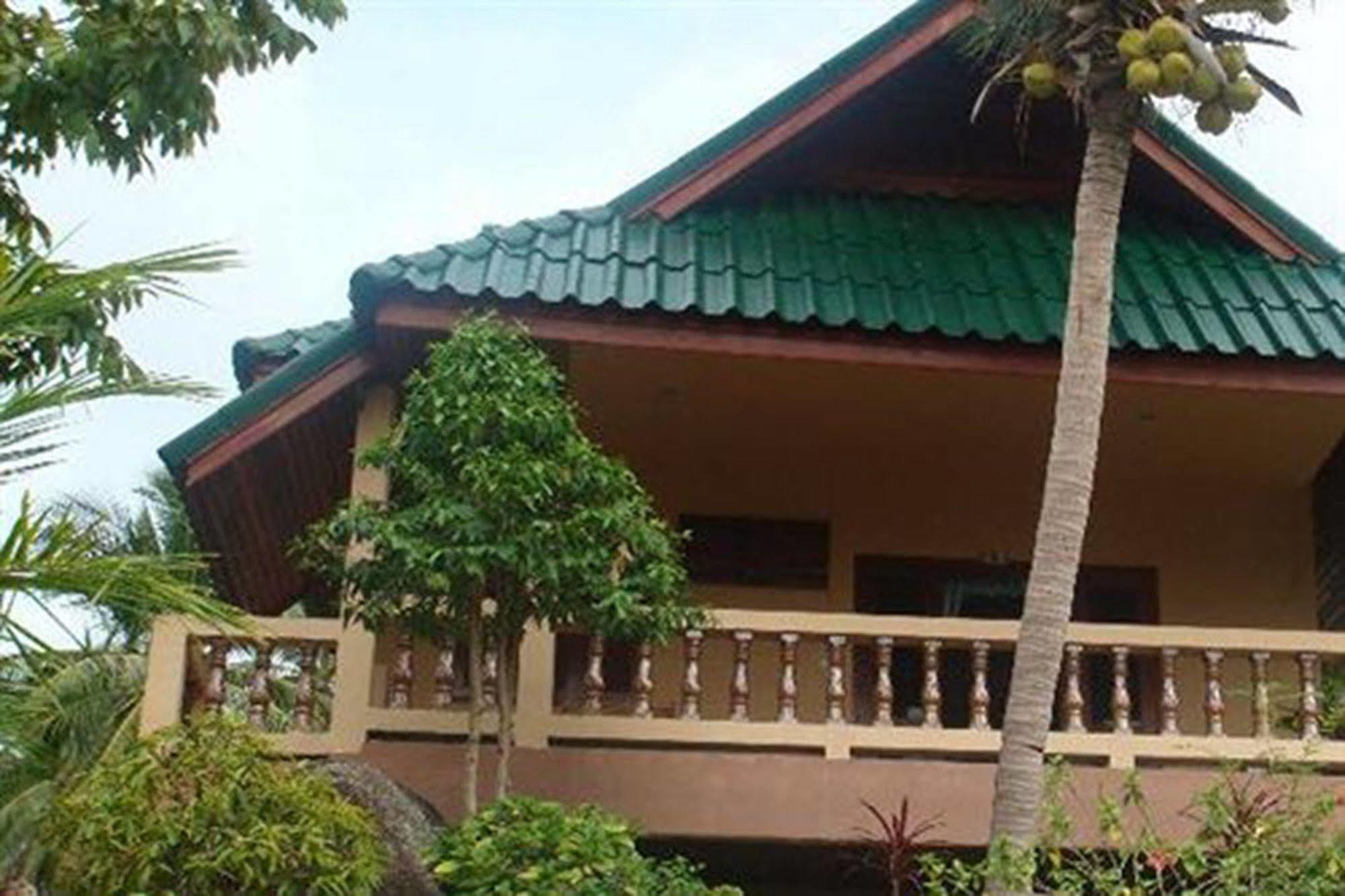 Lucky Resort Haad Yao Exterior photo